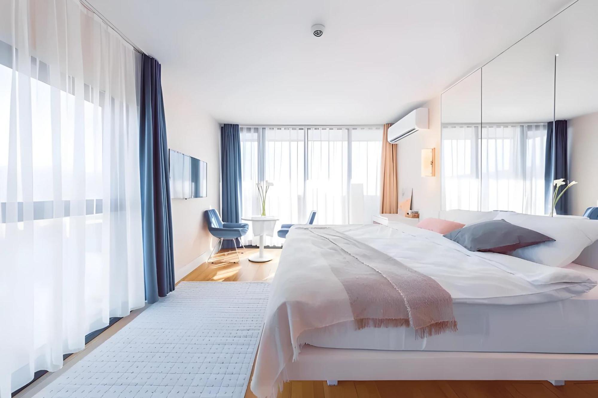 Luxury Orbi City Sea View Aparthotel Batumi Eksteriør billede