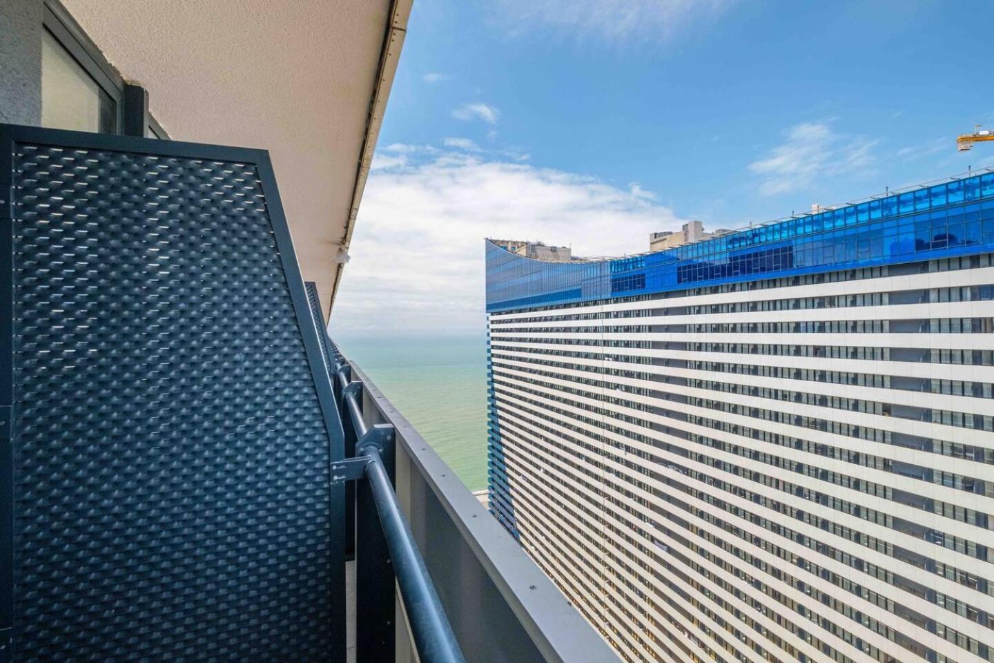Luxury Orbi City Sea View Aparthotel Batumi Eksteriør billede