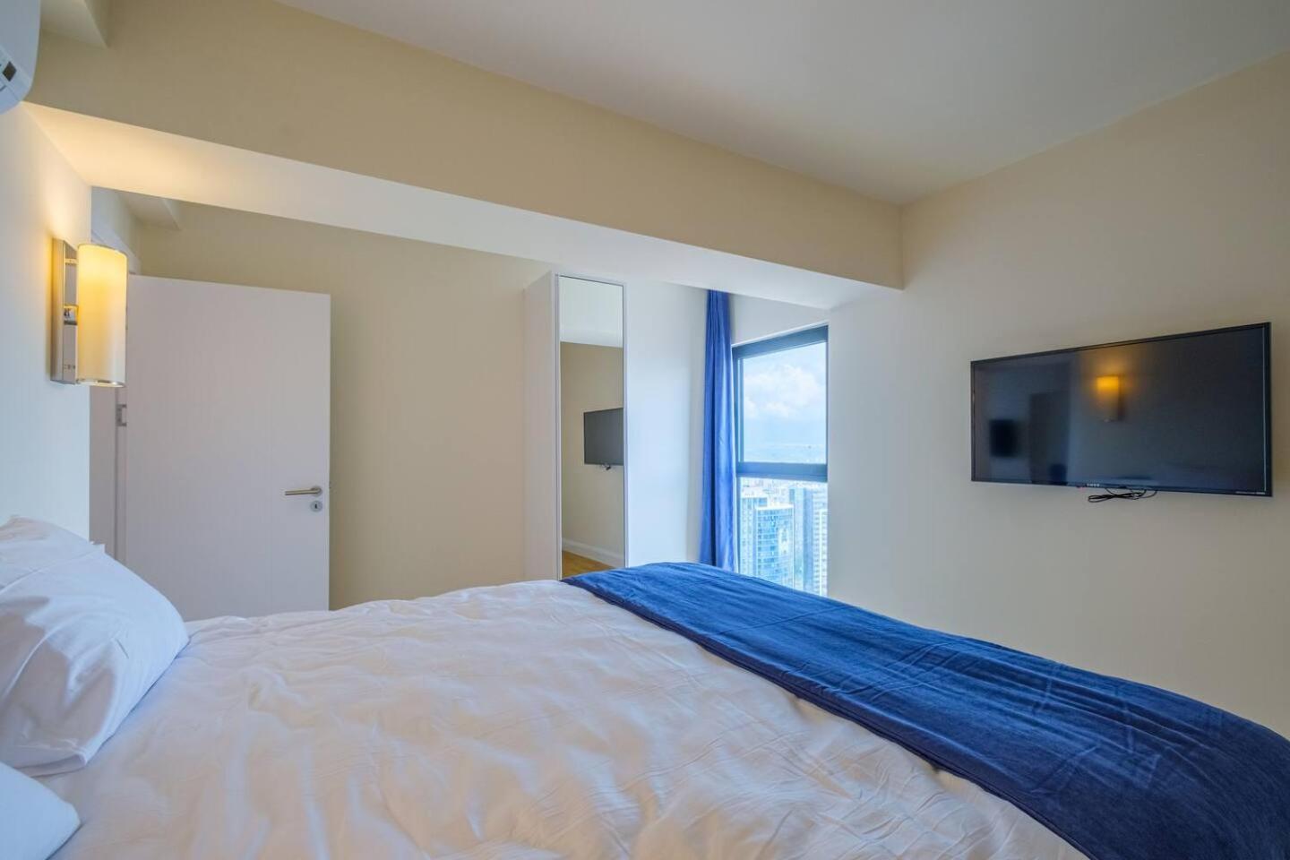 Luxury Orbi City Sea View Aparthotel Batumi Eksteriør billede