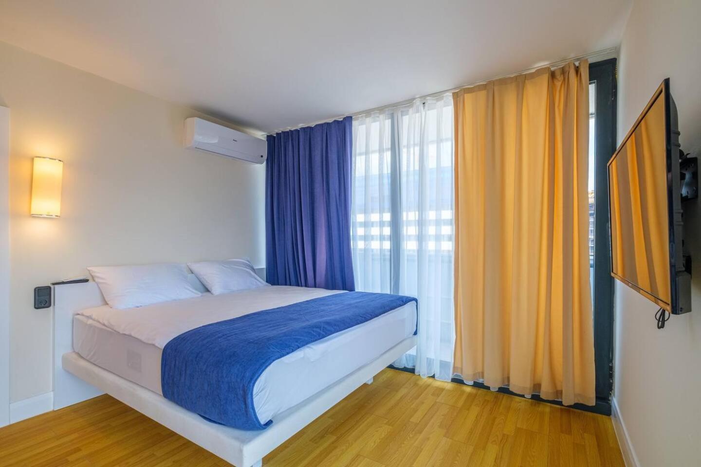 Luxury Orbi City Sea View Aparthotel Batumi Eksteriør billede