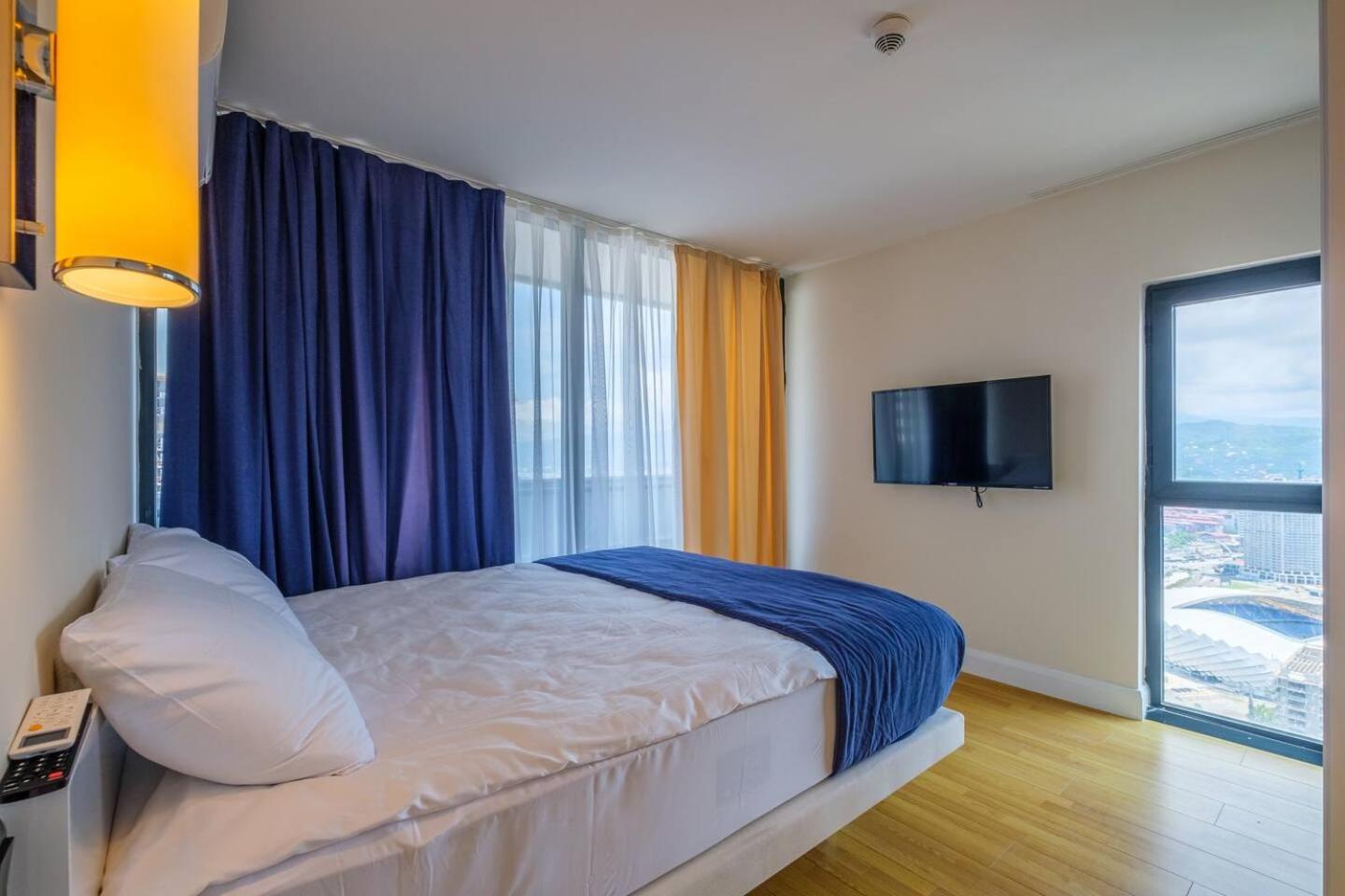 Luxury Orbi City Sea View Aparthotel Batumi Eksteriør billede