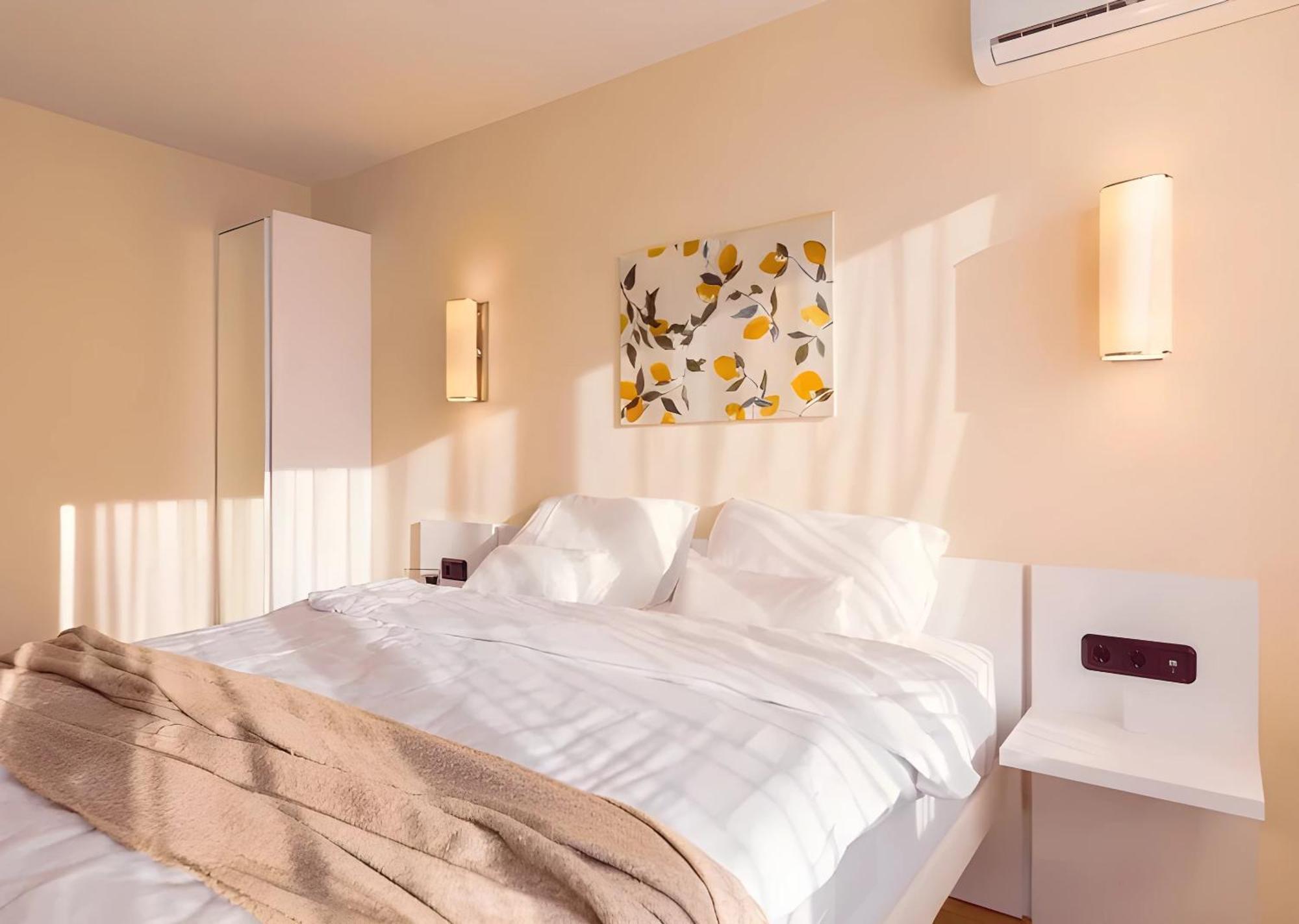 Luxury Orbi City Sea View Aparthotel Batumi Eksteriør billede
